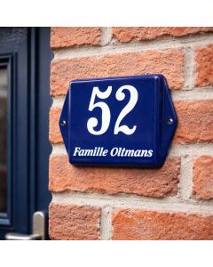 House nr + name with ear basic