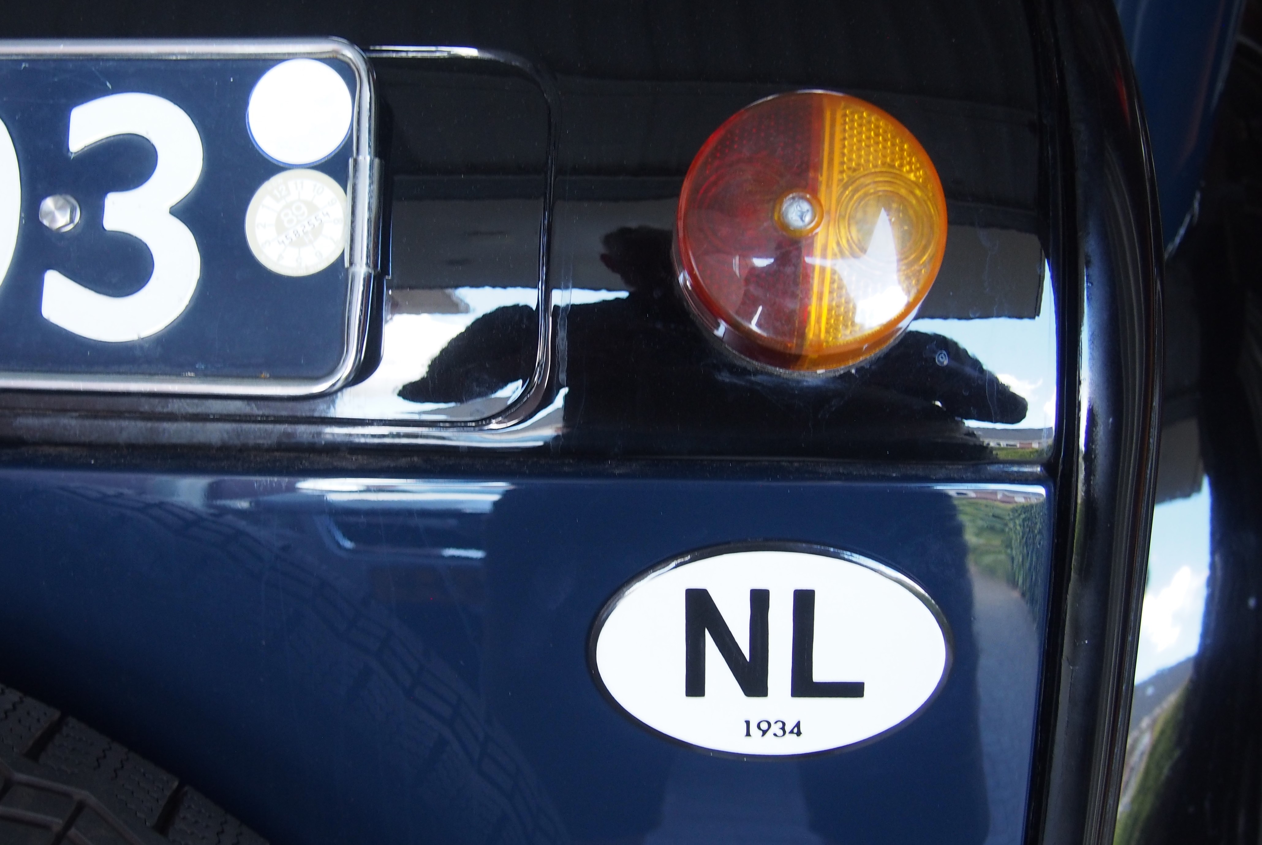 Country designation board with year