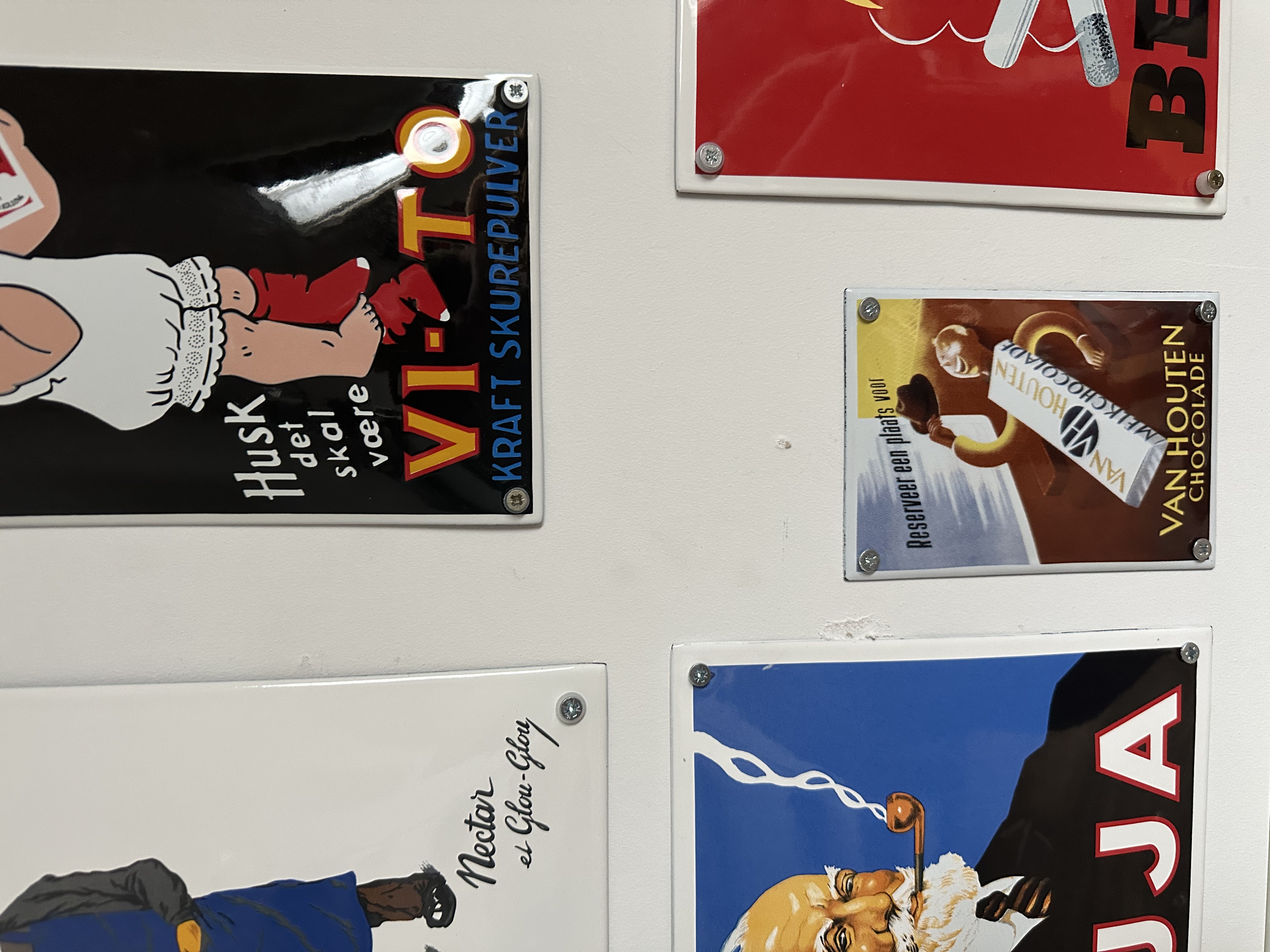 Van Houten Chocolade enamel sign